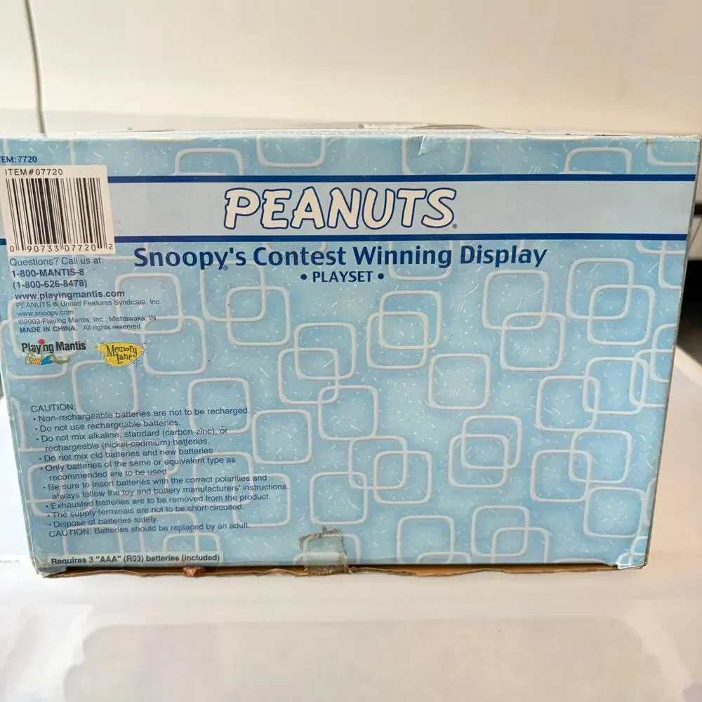 Peanuts Snoopy's Contest Winning Display Playset A Charlie Brown Christmas NEW